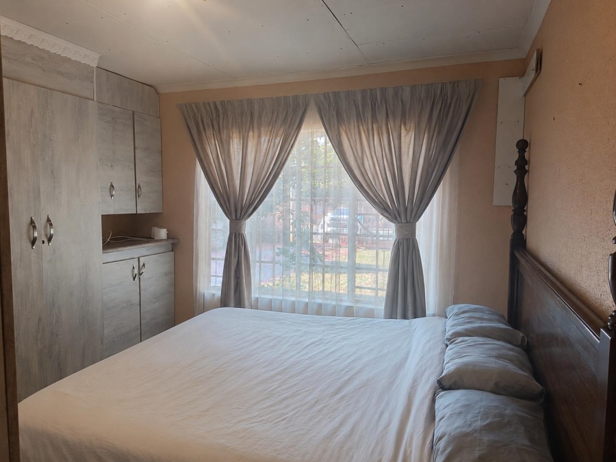 3 Bedroom Property for Sale in Geelhoutpark North West